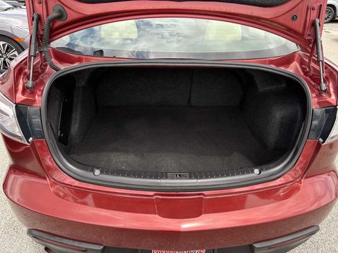 Used 2010 MAZDA MAZDA3 i Touring FWD image 5