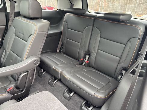 Used 2023 GMC Acadia AT4 w/ Technology Package image 13