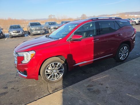 Certified 2022 GMC Terrain Denali w/ Denali Premium Package image 4