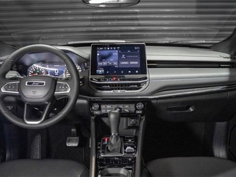 New 2026 Jeep Compass Latitude image 24