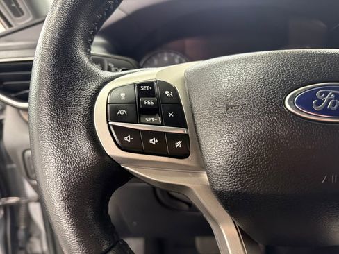 Used 2021 Ford Explorer Limited w/ Equipment Group 301A image 9