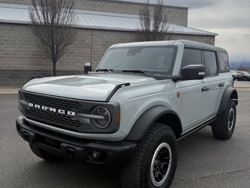 Used 2023 Ford Bronco Badlands w/ Sasquatch Package image 2