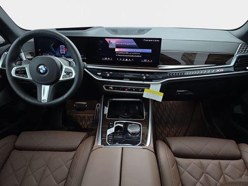 New 2026 BMW X5 xDrive40i w/ M Sport Package AWD/4WD image 10