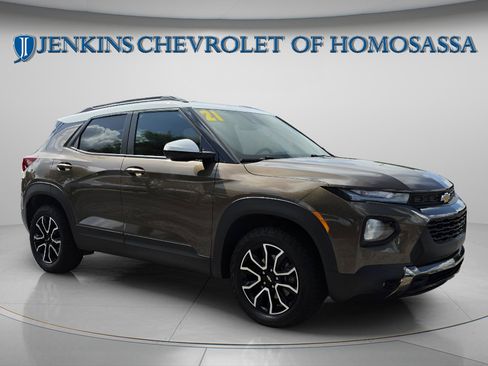 Used 2021 Chevrolet TrailBlazer ACTIV w/ Sun and Liftgate Package AWD/4WD image 2