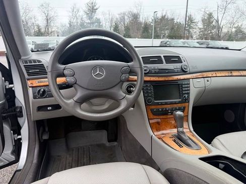 Used 2007 Mercedes-Benz E 320 BlueTEC Sedan image 13