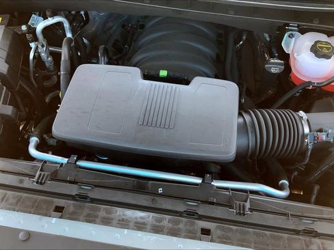 Used 2024 Chevrolet Silverado 1500 LT Trail Boss w/ Convenience Package II image 18