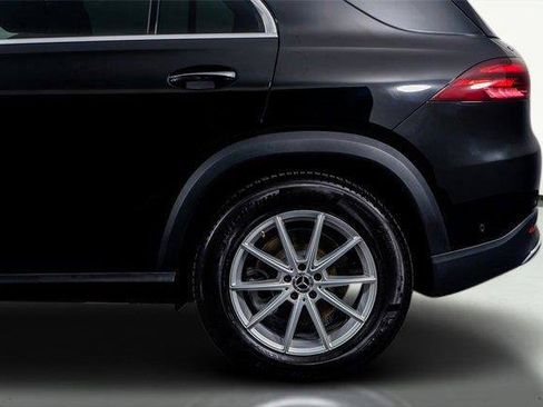Used 2024 Mercedes-Benz GLE 450 4MATIC w/ Winter Package image 11