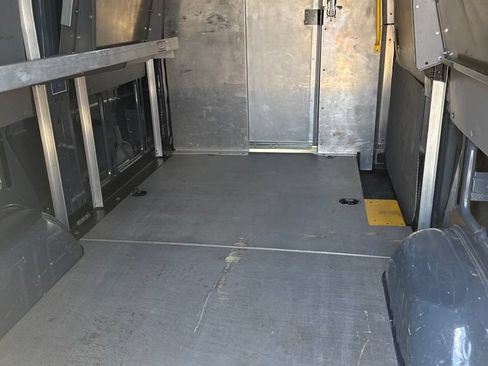 Used 2018 Mercedes-Benz Sprinter 2500 image 6