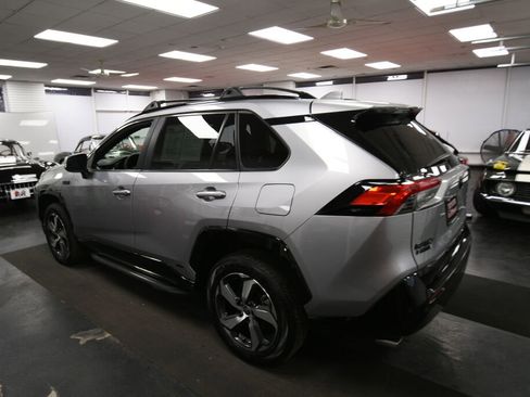 Used 2024 Toyota RAV4 SE w/ Weather & Moonroof Package AWD/4WD image 6
