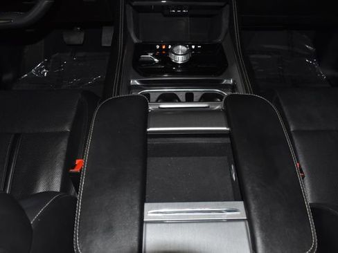 Used 2024 Jeep Wagoneer Series II image 23