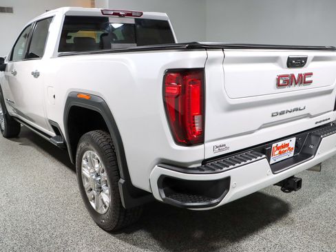 Used 2023 GMC Sierra 2500 Denali w/ Denali Ultimate Package AWD/4WD image 9