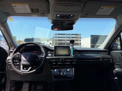 Used 2022 Lincoln Corsair FWD image 11