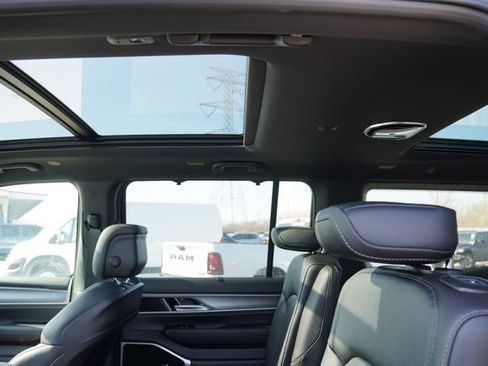 New 2026 Jeep Grand Wagoneer Limited AWD/4WD image 13