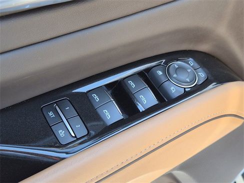 Used 2022 Cadillac Escalade Premium Luxury image 23