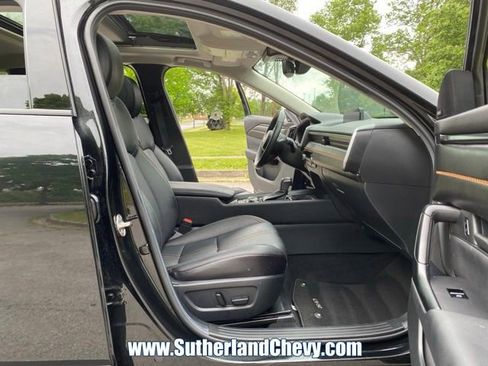 Used 2025 MAZDA CX-50 AWD 2.5 Hybrid w/ Premium Pkg image 17