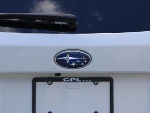 Used 2023 Subaru Outback Limited XT AWD/4WD image 5