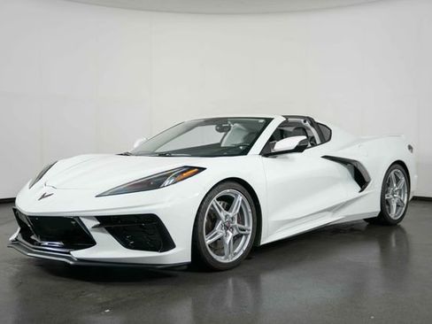Used 2021 Chevrolet Corvette Stingray Premium Cpe w/ Z51 Performance Package RWD image 4