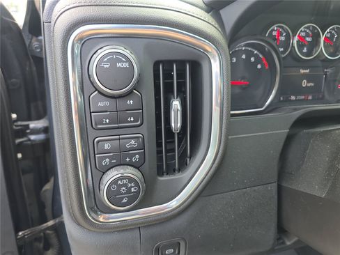 Used 2021 Chevrolet Silverado 1500 LT Trail Boss w/ LT Trail Boss Premium Package AWD/4WD image 20