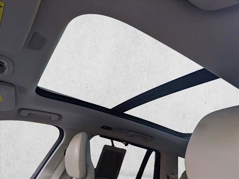 Used 2022 Volvo XC90 T6 Inscription w/ Advanced Package image 17