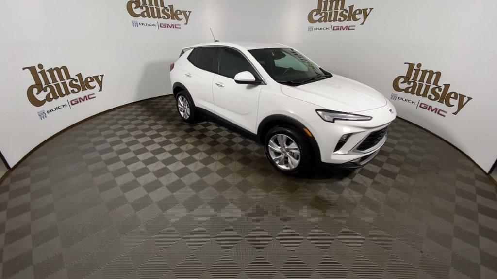 Certified 2024 Buick Encore GX Preferred AWD/4WD image 2