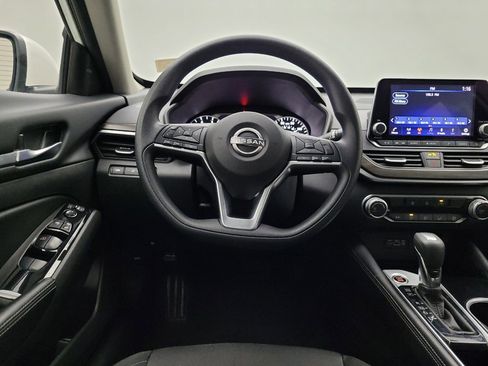 Used 2023 Nissan Altima 2.5 SV image 22