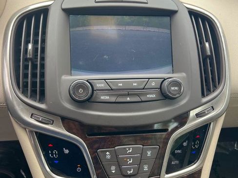 Used 2014 Buick LaCrosse Leather FWD image 22