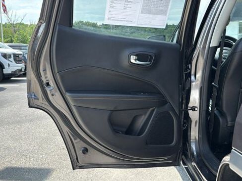 Used 2019 Jeep Compass Latitude w/ Popular Equipment Group AWD/4WD image 26