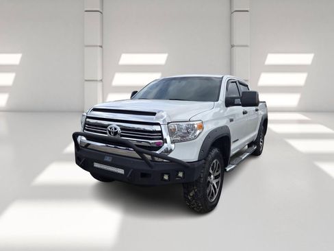 Used 2017 Toyota Tundra SR5 w/ SR5 Upgrade Package image 1