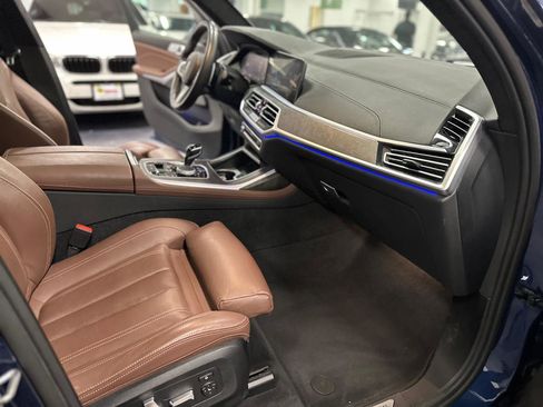 Used 2021 BMW X7 xDrive40i w/ Premium Package 2 image 37