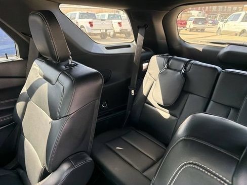 Used 2022 Ford Explorer ST w/ Equipment Group 401A AWD/4WD image 18