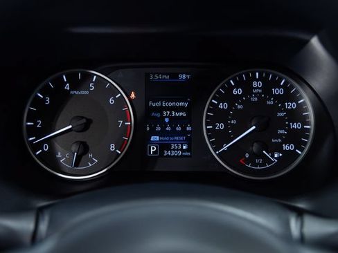 Used 2025 Nissan Sentra S FWD image 2