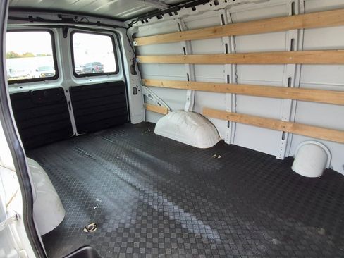 Certified 2023 Chevrolet Express 2500 w/ Driver Convenience Package image 9