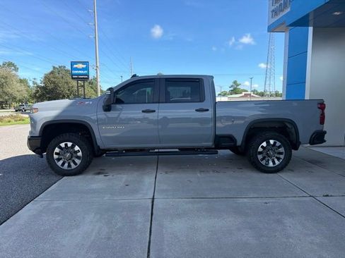 Used 2025 Chevrolet Silverado 2500 Custom w/ Custom Value Package AWD/4WD image 8