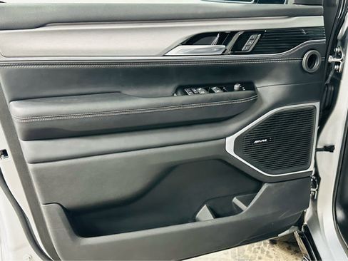 Used 2024 Jeep Wagoneer Series II image 27