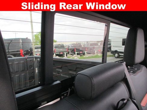 Used 2025 GMC Sierra 1500 AT4 w/ AT4 Premium Package image 27
