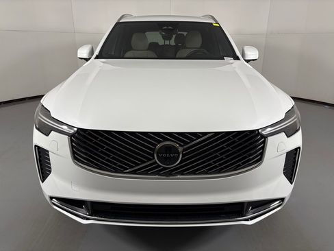 New 2026 Volvo XC90 T8 Plus image 3
