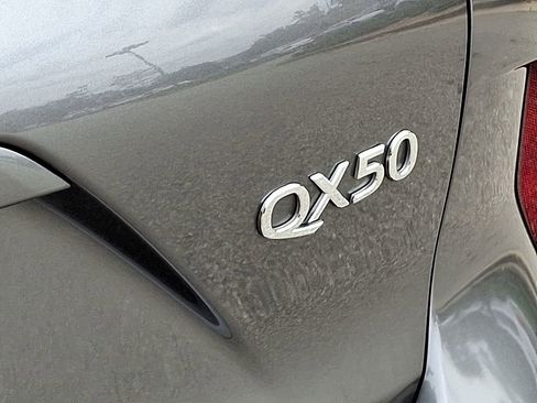 Used 2022 INFINITI QX50 Luxe w/ Appearance Package image 34