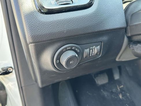 Used 2018 Jeep Compass Limited AWD/4WD image 20