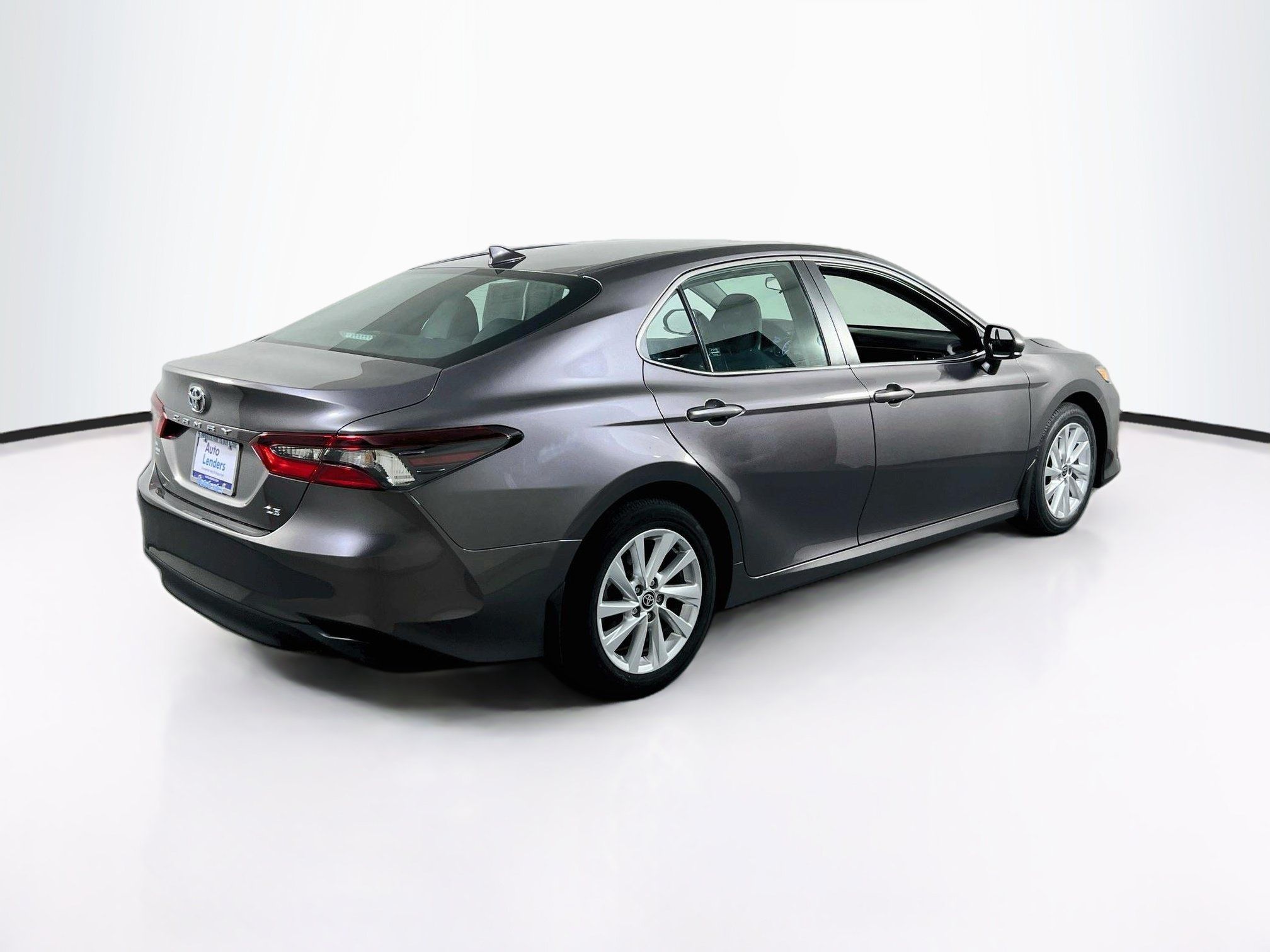 Used 2023 Toyota Camry LE FWD image 5