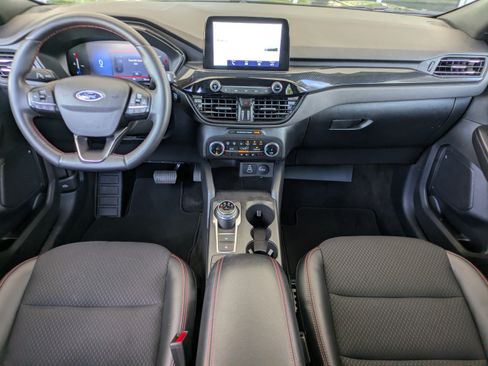 Certified 2025 Ford Escape ST-Line Select AWD/4WD image 16