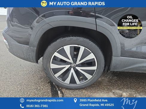 Used 2022 Volkswagen Taos SE image 33