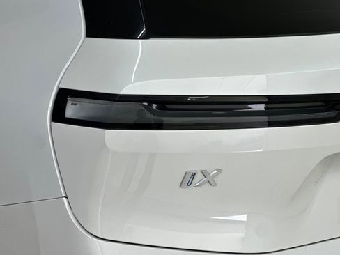 Certified 2025 BMW iX xDrive50 image 21