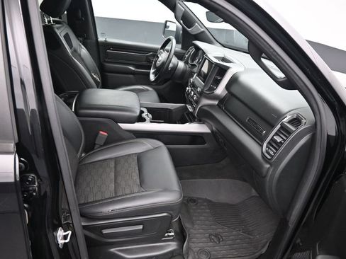Used 2020 RAM 1500 Big Horn w/ Built-to-serve Edition AWD/4WD image 10