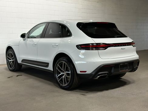 Certified 2026 Porsche Macan AWD/4WD image 3