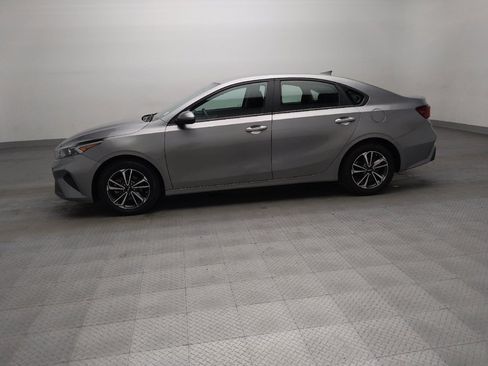 Used 2024 Kia Forte LXS FWD image 2