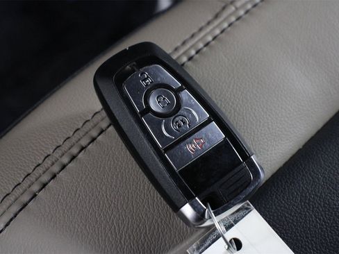 Used 2024 Ford Bronco Wildtrak image 33