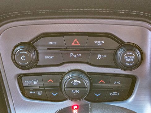 Used 2023 Dodge Challenger GT image 29