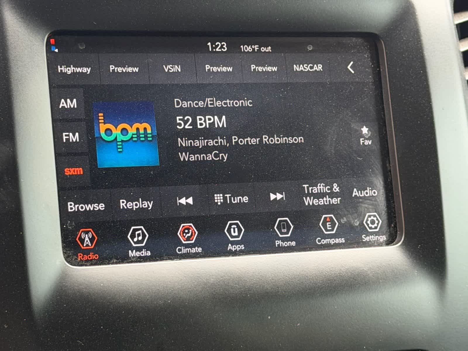 Used 2020 Jeep Cherokee Latitude Plus FWD image 8