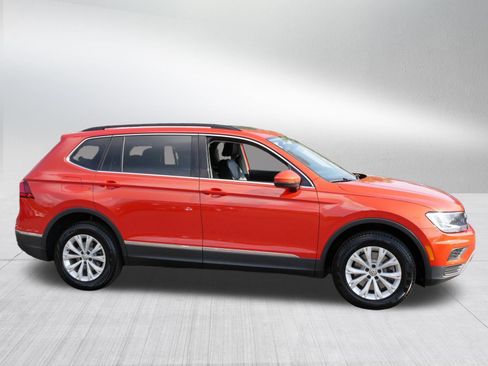 Used 2018 Volkswagen Tiguan SE w/ Panoramic Sunroof Package AWD/4WD image 7