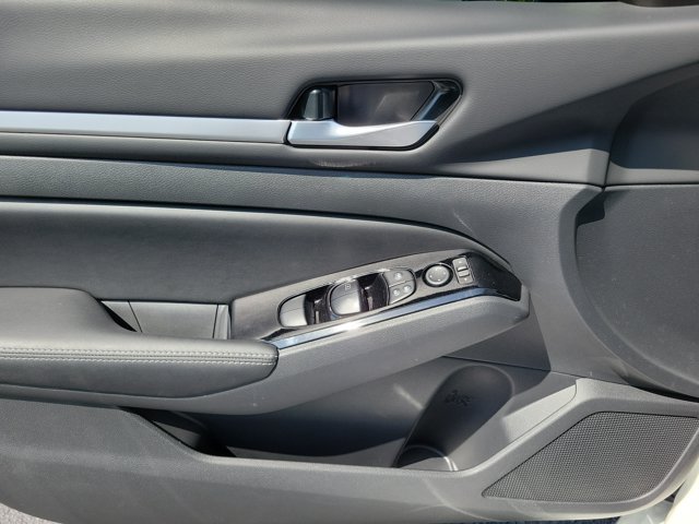 Used 2025 Nissan Altima 2.5 SL FWD image 25